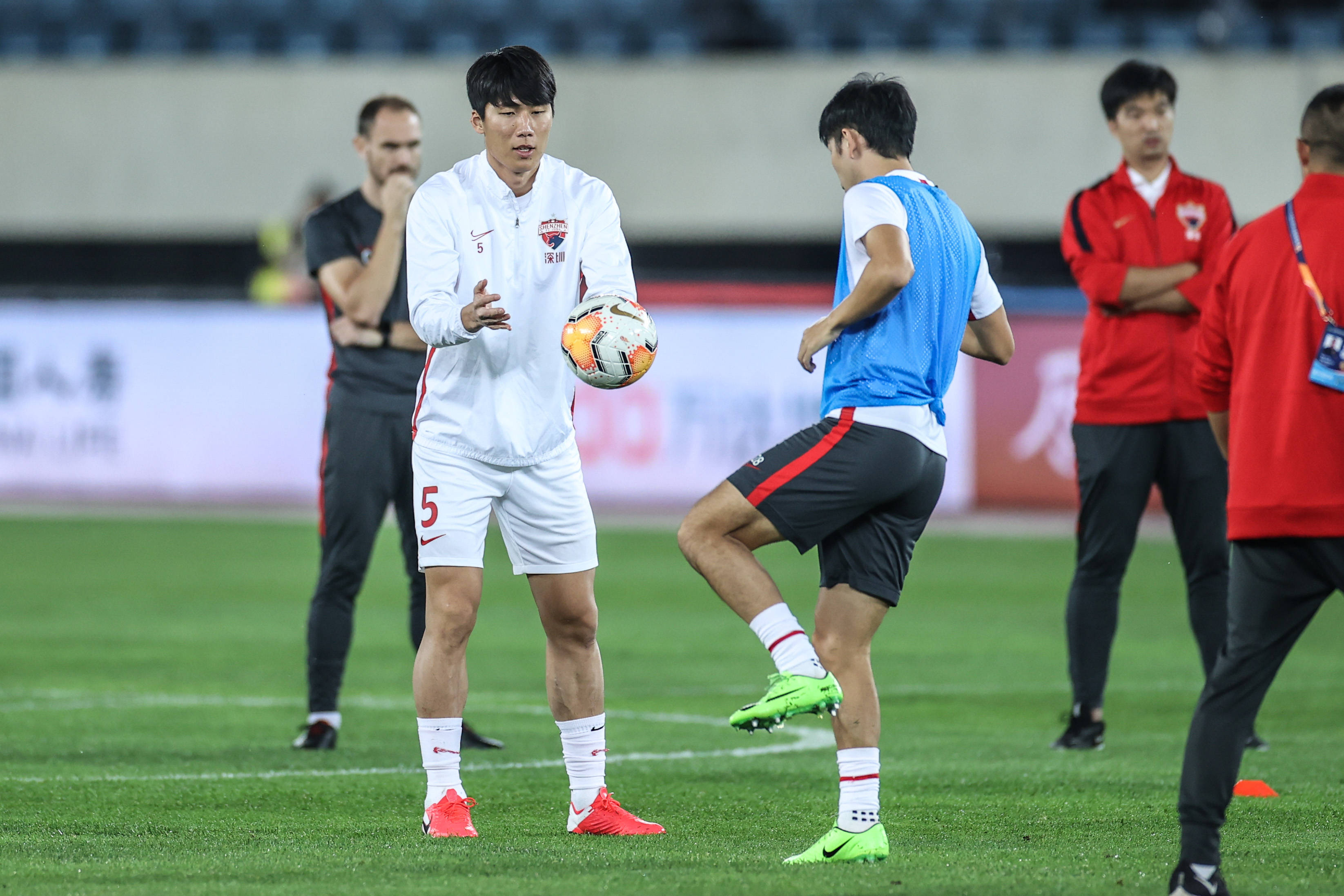 关于深圳佳兆业队在比赛中取得了胜利,实现了逆袭的信息 关于深圳佳兆业队在比赛中取得了胜利,实现了逆袭的信息