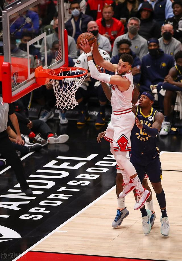 公牛队前途未卜，拉文飙分助胜