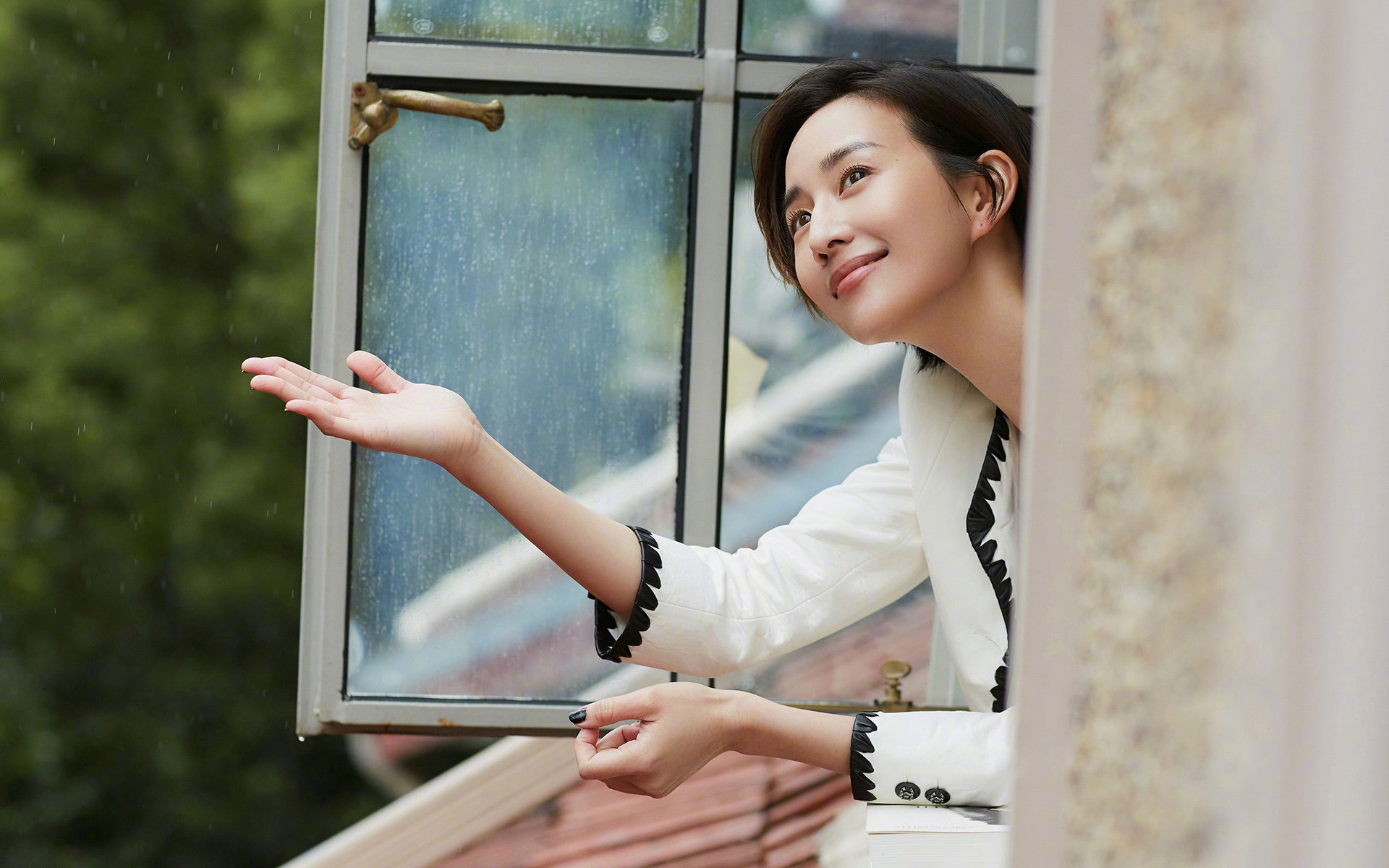 冰火两重天，数据狂潮与团队利剑，谁才是终极答案？